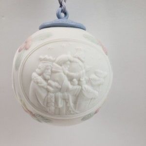 1993 Lladro Annual Christmas Ball Ornament Bisque Porcelain 3 Wise Men Dog Lady